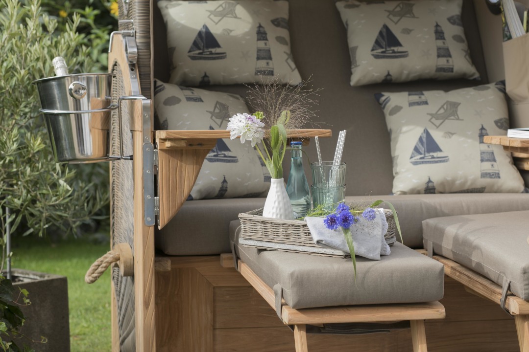 011719_strandkorb_baltikum_teak_bullauge_grey_540_milieu-53jh2id6r70yge