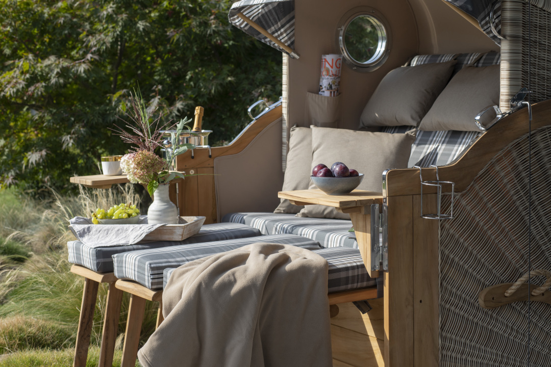 01813_strandkorb_baltikum_dreisitzer_teak_bullauge_shell_522_milieu-18jtyjdh6dowjdv