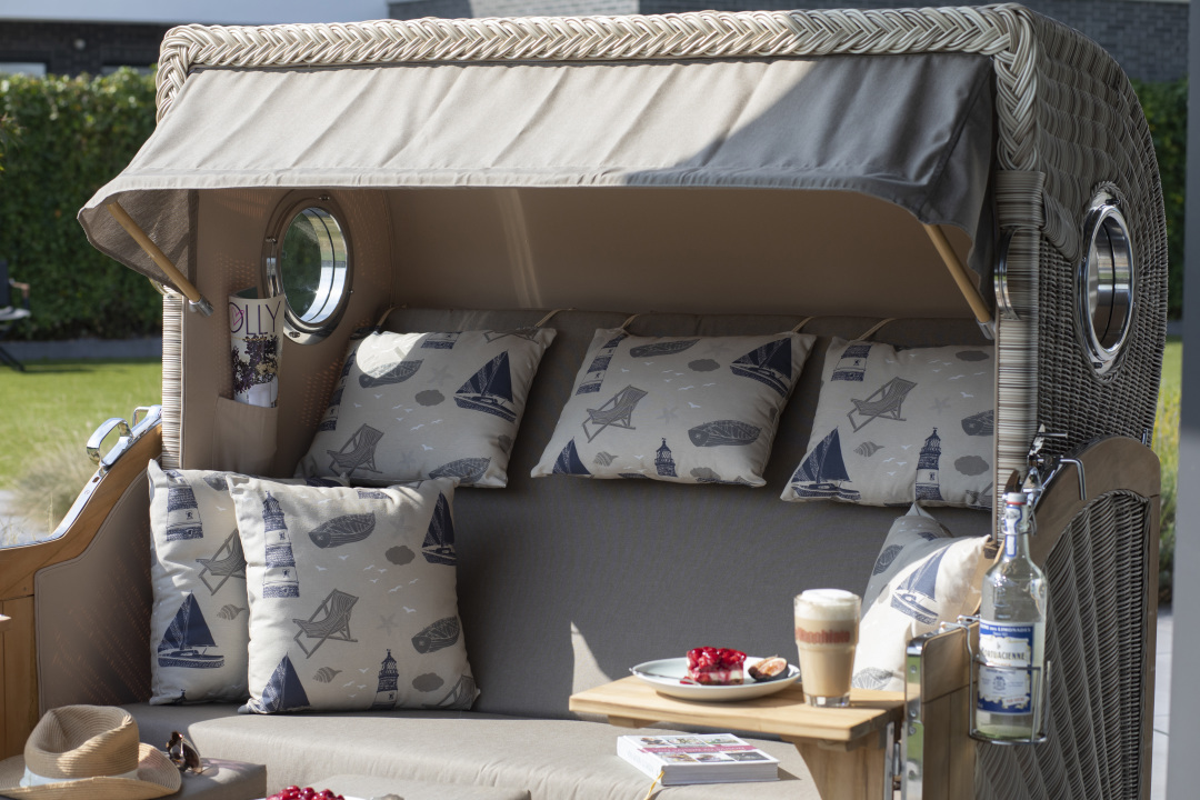 01807_strandkorb_baltikum_dreisitzer_teak_bullauge_shell_540_milieu-20-1xgdb4pmglnopk