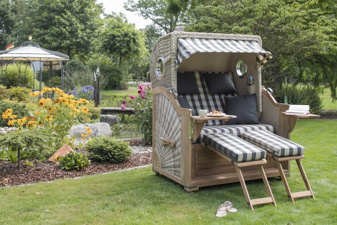 01745_strandkorb_baltikum_teak_bullauge_shell_505_milieu-1hosyvelp4nwgr