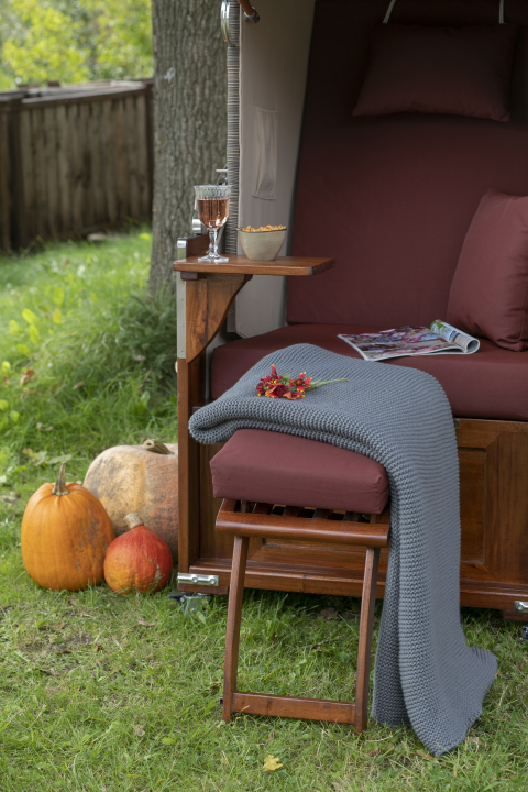 01888_02512_strandkorb_spiekeroog_single_mahagoni_pe_grey_dessin_550_kuscheldecke_grey-13