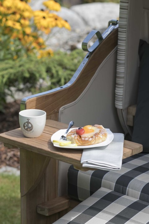 01745_strandkorb_norderney_teak_bullauge_shell_505_milieu-12