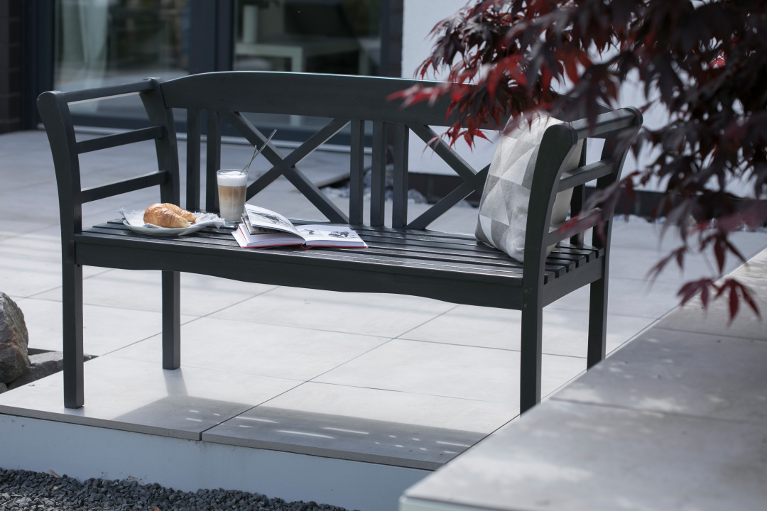 bl02166_mahagoni_friesenbank_fohr_grau_130cm_milieu-2qvnsys8g4cu9d